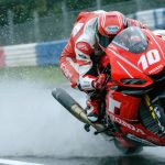 アルゼンチンでの劇的なカムバック：ホンダライダーが雨で濡れたMotoGPレースで栄光を目指す